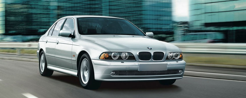 Замена лампочки переднего габарита BMW 5 (E39) 2.0D 520d 136 л.с. 2000-2003